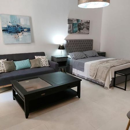 Ivy Rooms Sliema Bagian luar foto