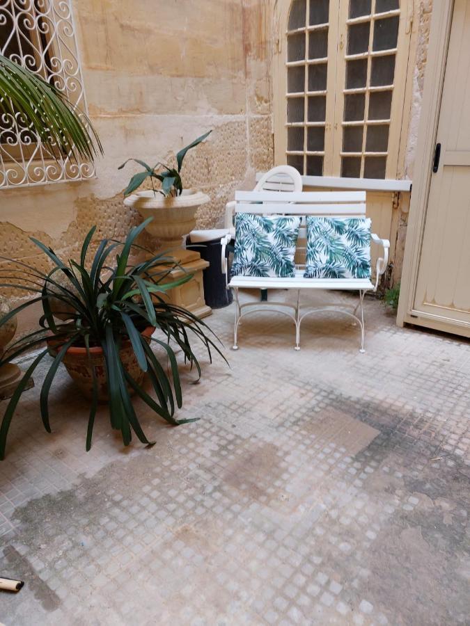 Ivy Rooms Sliema Bagian luar foto