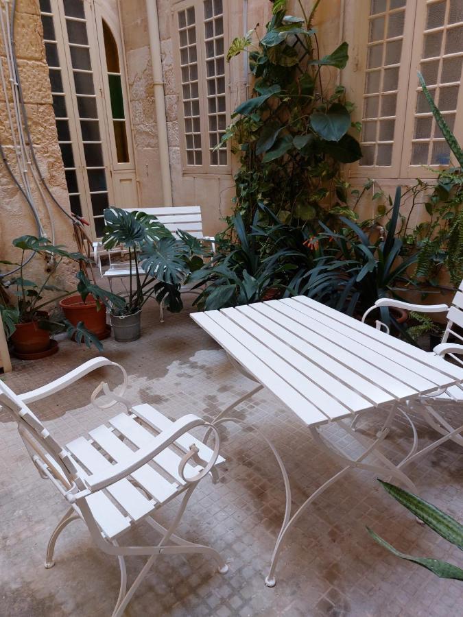 Ivy Rooms Sliema Bagian luar foto